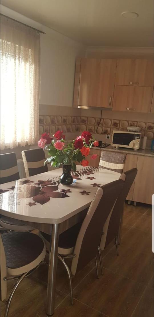 Sweet Night Hotel Казбеги Екстериор снимка